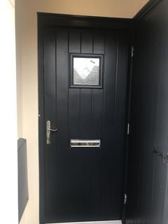 3 bedroom townhouse to rent, Brandforth Gardens, Westhoughton BL5