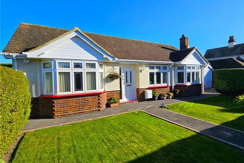 2 bedroom bungalow for sale, Park Way, Clacton-on-Sea, Essex