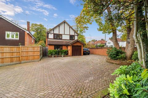 4 bedroom detached house for sale, Hempstead Road, Watford, WD17