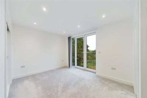 2 bedroom apartment to rent, Shoppenhangers Road, Maidenhead, Berkshire, SL6