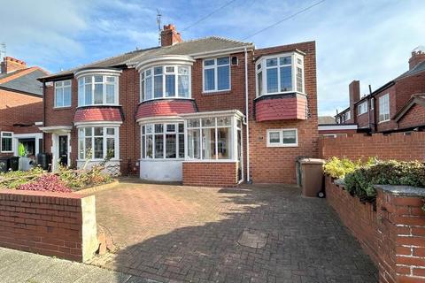 4 bedroom semi-detached house for sale, Seacrest Avenue, Cullercoats, Tyne and Wear, NE30