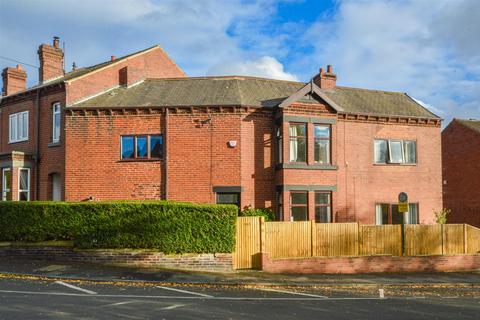 3 bedroom end of terrace house for sale, Church Lane, Normanton WF6