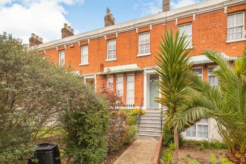 3 bedroom townhouse to rent, Clifton Crescent Peckham SE15