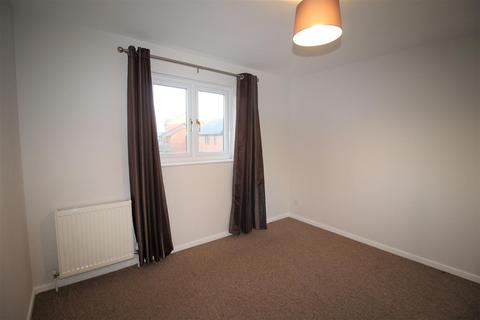 2 bedroom end of terrace house to rent, Colborne Close, Poole