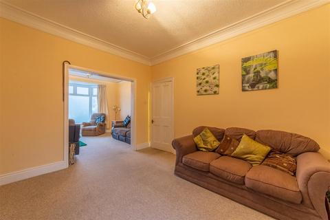 4 bedroom semi-detached house for sale, Sunnybank Road, Pontypool NP4