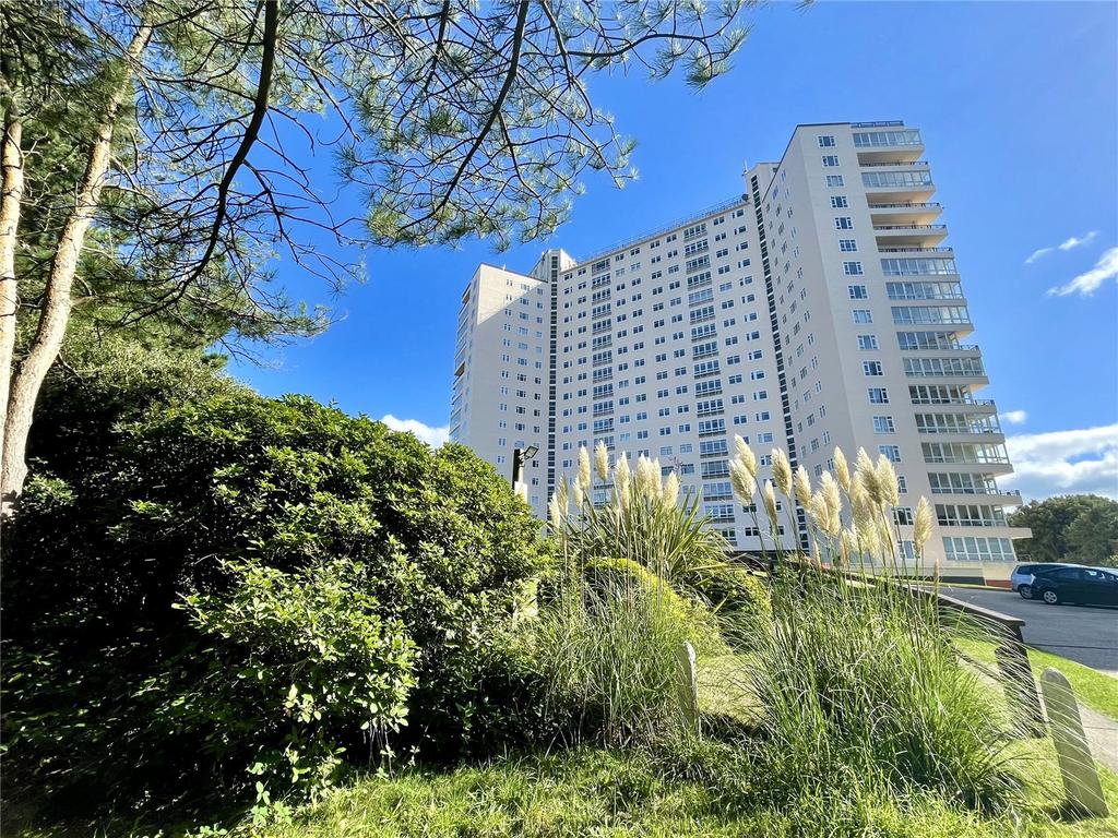 Manor Road, Bournemouth, Dorset, BH1 3 bed apartment to rent £1,995
