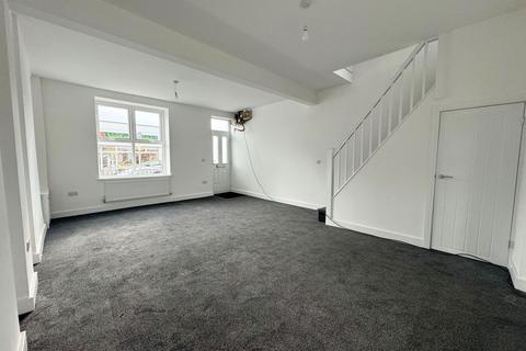 2 bedroom end of terrace house for sale, Penallta Road, Ystrad Mynach, Hengoed, CF82 7AP