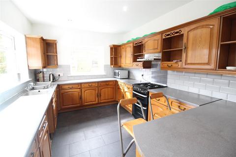 5 bedroom semi-detached house to rent, *£130pppw Exc bills* Harrington Drive, Lenton, NG7 1JL