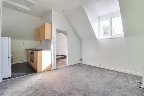 1 bedroom flat for sale, Preston Road, Westcliff-on-Sea SS0