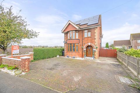 4 bedroom detached house for sale, Burgh Road, Skegness PE25