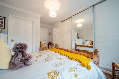 18d Abbey Lane Dell, Sheffield, S8 0BZ