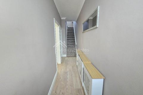 undefined, Pynate Rd, Batley