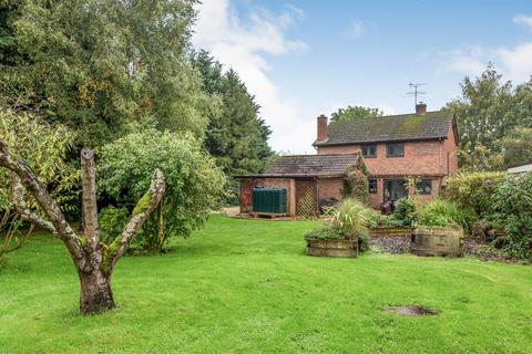 3 bedroom detached house to rent, Whitehall Lane, Birlingham, Pershore