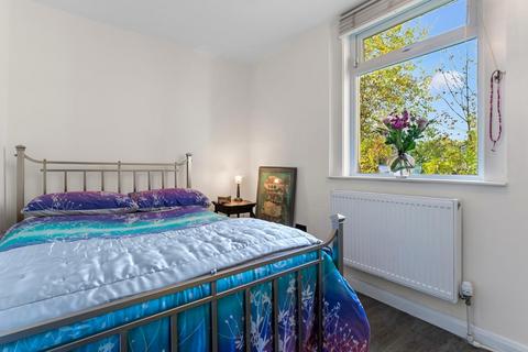 158 Albert Road, Glasgow, G42 8UF