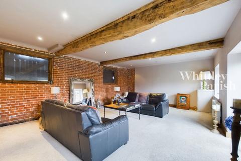 4 bedroom barn conversion for sale, Wymondham Road, Norwich NR16