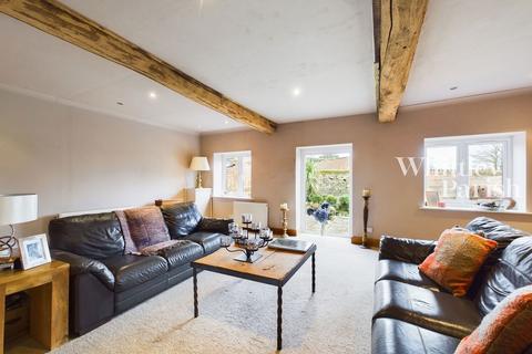 4 bedroom barn conversion for sale, Wymondham Road, Norwich NR16