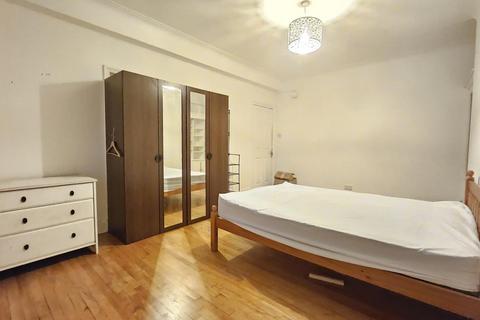 House share to rent, Adelaide Road, Swiss Cottage