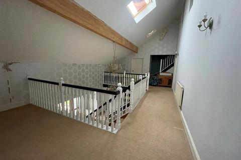 9 Clos Yr Afon, Kidwelly, SA17 4TJ