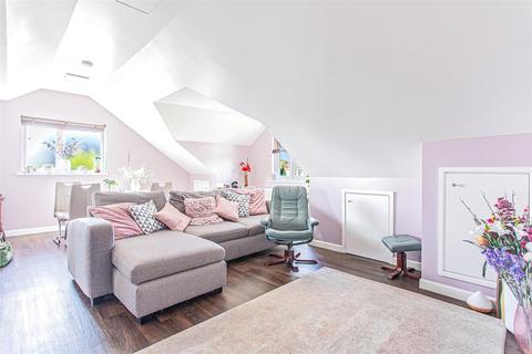 13a Common Road, Hanham, Bristol, BS15 3LJ