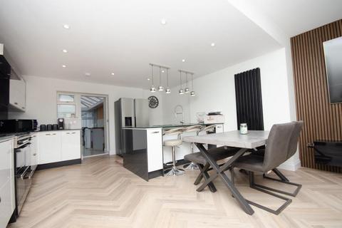 27 Baugh Gardens, Bristol, BS16 6PP