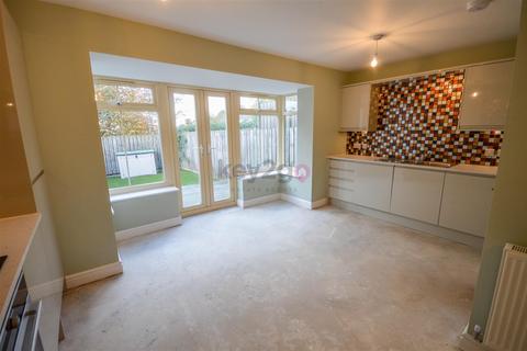 4 bedroom terraced house for sale, Moss House Court, Mosborough, Sheffield, S20