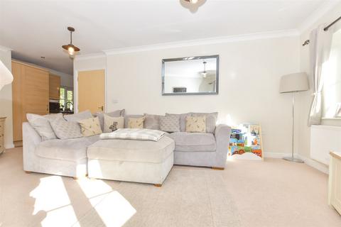 2 bedroom maisonette for sale, Payne Close, Crowborough, East Sussex