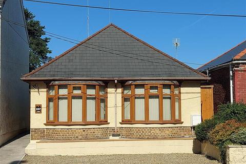 3 bedroom detached bungalow for sale, Penybanc Road, Ammanford