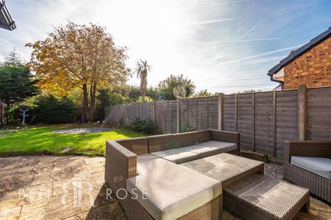16 Brackenbury Close, Lostock Hall, Preston, PR5 5NB