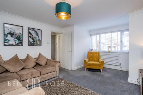 16 Brackenbury Close, Lostock Hall, Preston, PR5 5NB