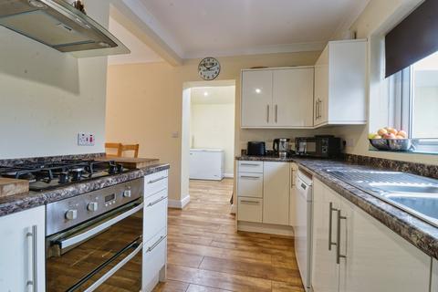 3 bedroom semi-detached house for sale, King Edward Avenue, Horsforth, Leeds, West Yorkshire, LS18