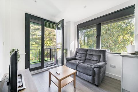 Flat 22, Weybrook House Weyside Park, Godalming, GU7 1XE