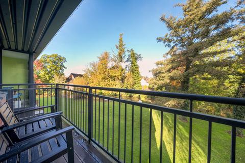 Flat 22, Weybrook House Weyside Park, Godalming, GU7 1XE