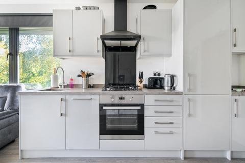 Flat 22, Weybrook House Weyside Park, Godalming, GU7 1XE