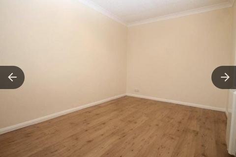 1 bedroom apartment for sale, Chiltern Avenue, High Wycombe HP12