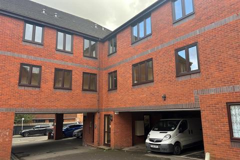 1 bedroom flat to rent, Mountbatten Court, Aldershot