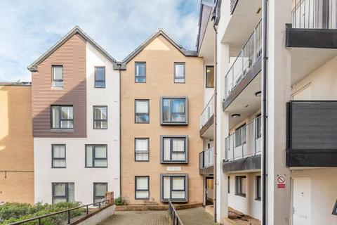 2 bedroom flat for sale, Attenborough Court, Watford, WD19