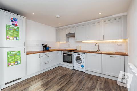 2 bedroom apartment for sale, Mercury Gardens, Romford, RM1