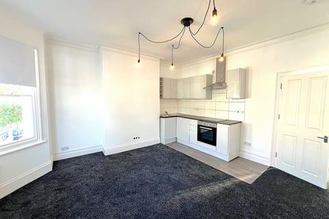 2 bedroom apartment to rent, Upper Hamilton Road, Brighton BN1 5DF