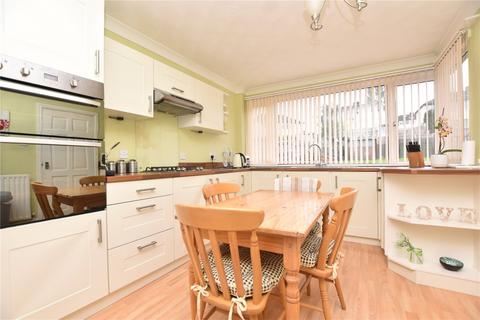 3 bedroom semi-detached house for sale, Southleigh Crescent, Leeds, West Yorkshire