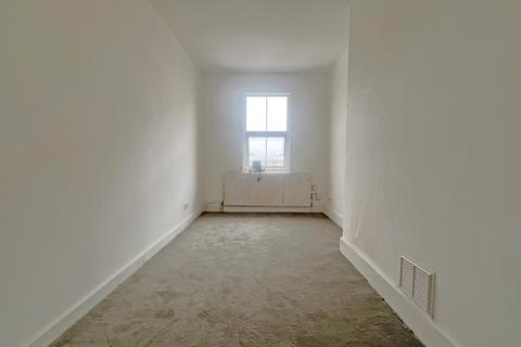 2 bedroom flat for sale, Woodgrange Road, London, E7