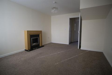 3 bedroom house to rent, 3 Bed Semi Detached House To Let on School Lane, Bamber Bridge, Preston