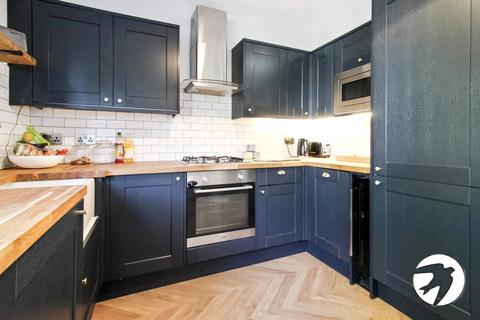 2 bedroom flat for sale, Piquet Road, London, SE20