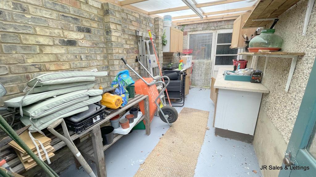 Lean-to