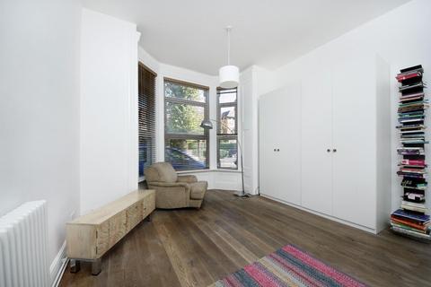 2 bedroom flat to rent, Cumberland Park, W3