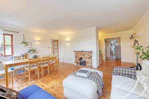 3 bedroom cottage for sale, Sutton Road, Cookham Village, SL6