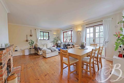 3 bedroom cottage for sale, Sutton Road, Cookham Village, SL6