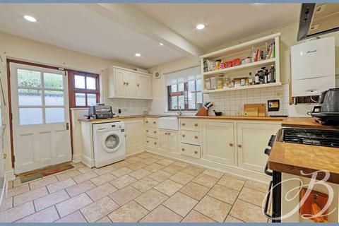 3 bedroom cottage for sale, Sutton Road, Cookham Village, SL6