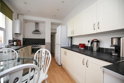 5 bedroom terraced house to rent, Tenth Avenue, Newcastle Upon Tyne NE6