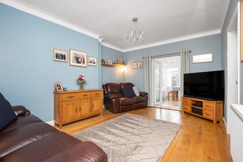 3 bedroom end of terrace house for sale, 27  Paradykes Avenue, Loanhead EH20