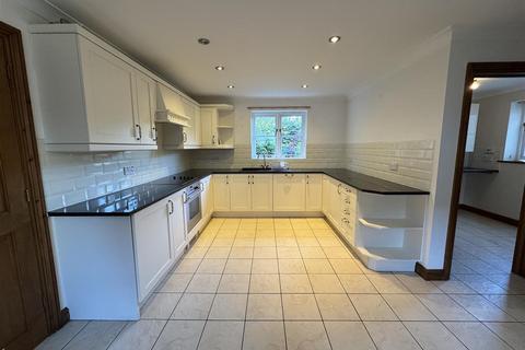 5 bedroom house to rent, NR TIVERTON